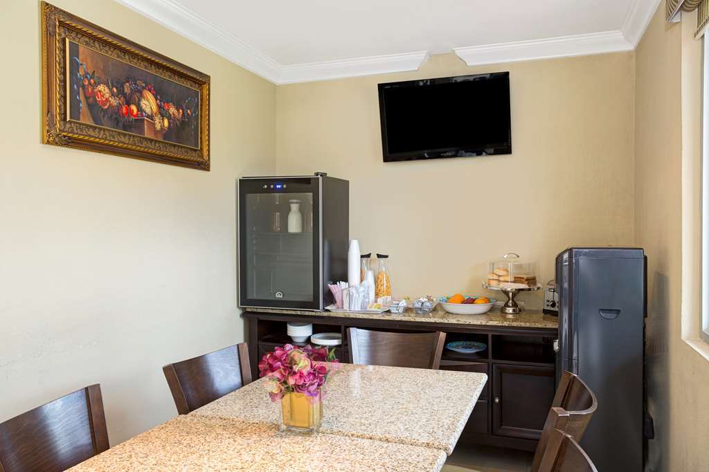 Sun And Surf Inn North Miami Restaurant foto